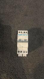 Hager b16 MKN599, Hobby en Vrije tijd, Elektronica-componenten, Ophalen of Verzenden, Gebruikt