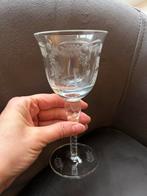 Singer Antiek Wijnglas Bloemmotief Gedraaide Steelglas, Ophalen of Verzenden