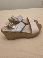 AMA Sandalen, AMA, Beige, Zo goed als nieuw, Sandalen of Muiltjes