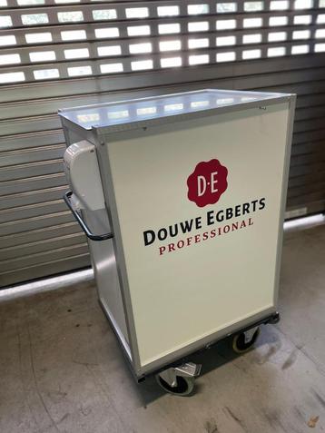 Douwe Egberts Professional serveerwagen beschikbaar voor biedingen