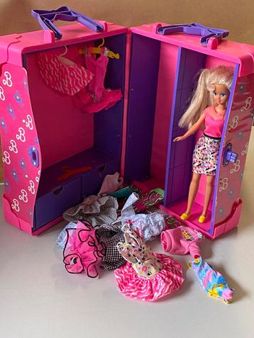 Vintage Barbie koffer met Skipper en kledij Mattel 90 s beschikbaar voor biedingen