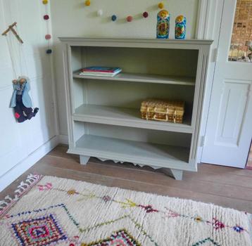 Retro boekenkastje voor kinderkamer beschikbaar voor biedingen