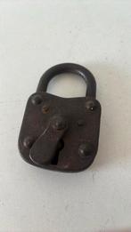 Hangslot - antiek exemplaar, Verzenden