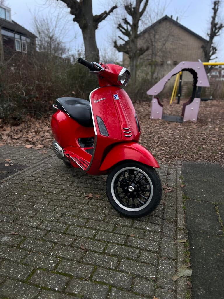Vespa sprint 4t 4v 2016!, Fietsen en Brommers, Scooters | Vespa, Zo goed als nieuw, Overige modellen, Maximaal 45 km/u, Benzine