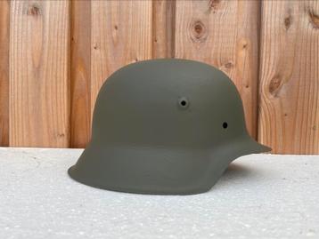 M42 helm refurbished beschikbaar voor biedingen