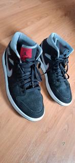 Mooie exclusieve Zwarte Air Jordan 1 Mid - Maat 42, Zwart, Air Jordan, Ophalen of Verzenden, Sneakers of Gympen