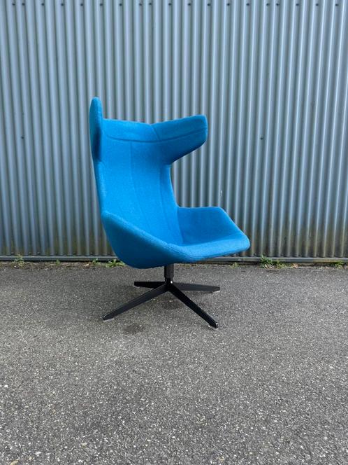 Refurbished moroso take a line for a walk fauteuil, Huis en Inrichting, Fauteuils, Zo goed als nieuw, Metaal, Stof, 50 tot 75 cm