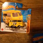 Hot Wheels Surf's Up VW KOOL KOMBI ( MOONEYES ) geel, Ophalen of Verzenden, Nieuw, Auto