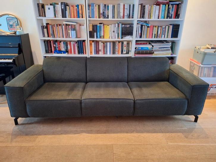 3-zits bank van Wehkamp. Donkergroene kleur. 258x93x77, Huis en Inrichting, Banken | Bankstellen, Gebruikt, Driepersoons, 200 tot 250 cm