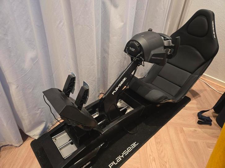 Racestuur, pedalen en stoel. Playseat F1 +  T-GT2 & SF1000, Spelcomputers en Games, Spelcomputers | Overige, Zo goed als nieuw