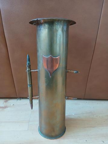 Huls, Obus uit WWI, 1e Wereldoorlog "Trench Art"  beschikbaar voor biedingen