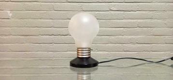 Vintage 1990S Ikea Pop Art Stijl Bulb Lamp Tafellamp beschikbaar voor biedingen