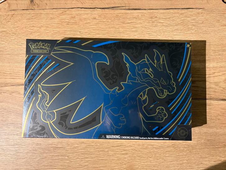 Pokemon Mega Charizard X EX Ultra Premium Collection, Hobby en Vrije tijd, Verzamelkaartspellen | Pokémon, Nieuw, Ophalen