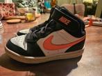 Zeer nette Nike Court Borough Mid 2 PSV - Maat 29,5, Gebruikt, Ophalen of Verzenden, Nike, Jongen of Meisje