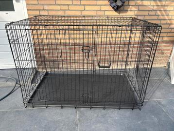 Hondenbench voor grote hond beschikbaar voor biedingen
