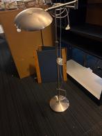 Stijlvolle metalen vloerlamp, Huis en Inrichting, Lampen | Vloerlampen, Ophalen of Verzenden, Gebruikt, Metaal, 150 tot 200 cm