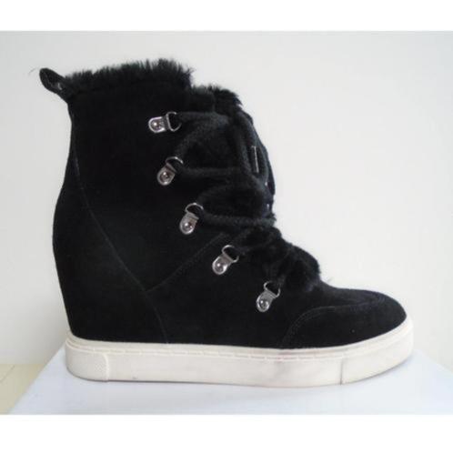 Steve Madden boots suede zwart faux fur 42 ZGAN, Kleding | Dames, Schoenen, Zo goed als nieuw, Snowboots, Zwart, Verzenden