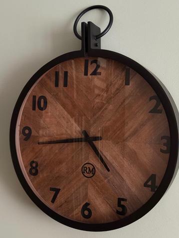 Riviera Maison wandklok beschikbaar voor biedingen