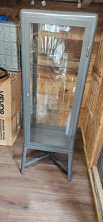 Vitrinekast - 150cm hoog, Ophalen of Verzenden, Gebruikt