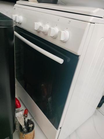 Etna gaskookplaat met oven  beschikbaar voor biedingen