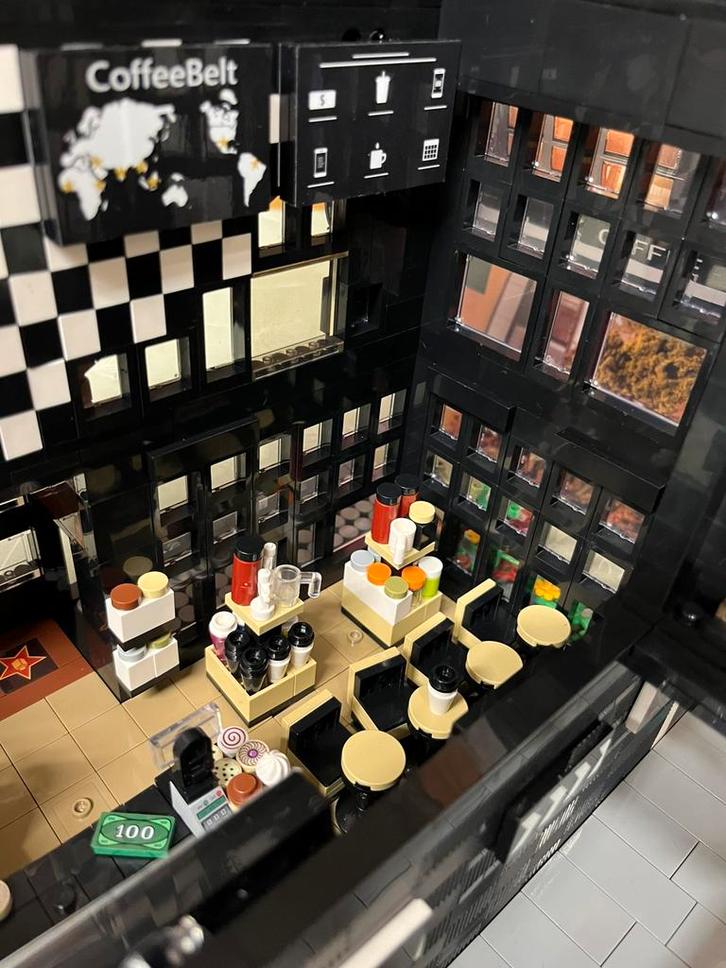 Heel mooi gedetailleerd restaurant en koffiebar Mouldking, Kinderen en Baby's, Speelgoed | Duplo en Lego, Zo goed als nieuw, Ophalen of Verzenden