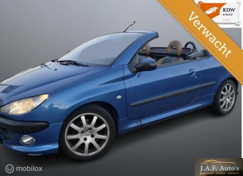 Peugeot 206 CC 2.0-16V Cabrio APK Leder mooie auto!, Auto's, Peugeot, Bedrijf, Te koop, ABS, Airbags, Alarm, Boordcomputer, Centrale vergrendeling