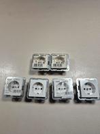 Wandcontactdozen met randaarde, Ophalen of Verzenden, Stopcontact