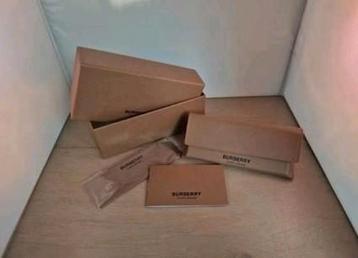 Burberry bril koker etui met doosje doekje boekje toebehoren beschikbaar voor biedingen