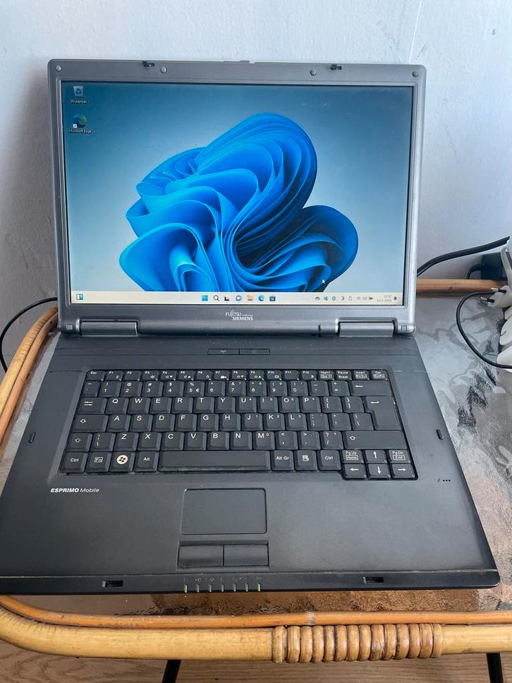 Fujitsu Siemens Esprimo Mobile D9500 Laptop, Computers en Software, Windows Laptops, Gebruikt, 15 inch, SSD, 2 tot 3 Ghz, 4 GB