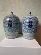 Twee grote chinese vazen, Huis en Inrichting, Ophalen, Blauw, Aardewerk of Porselein, Zo goed als nieuw