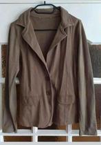 Legergroen tricot jasje maat L
95% katoen, Maat 42/44 (L), Ophalen of Verzenden, Zo goed als nieuw, Jasje