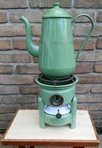 VINTAGE EMAILLE PETROLEUMSTEL MET KOFFIEKAN JAREN 50, Ophalen