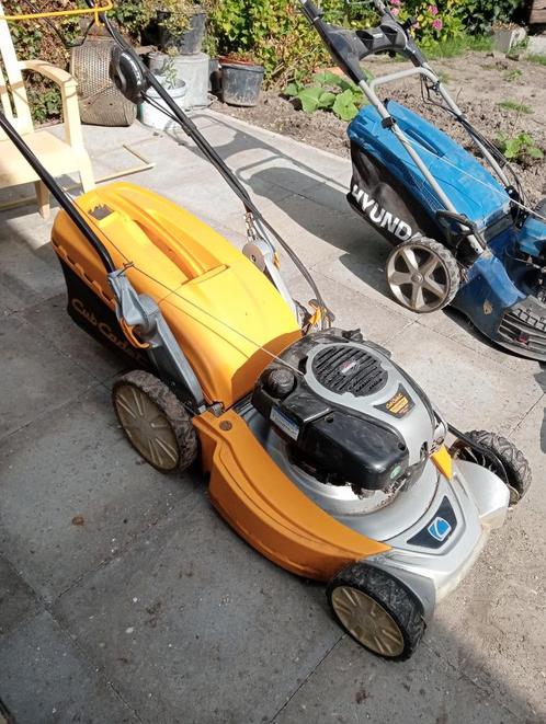 2 prima grasmaaiers, Tuin en Terras, Grasmaaiers, Gebruikt, Benzine-grasmaaier, 40 t/m 49 cm, Cirkelmaaier, Ophalen