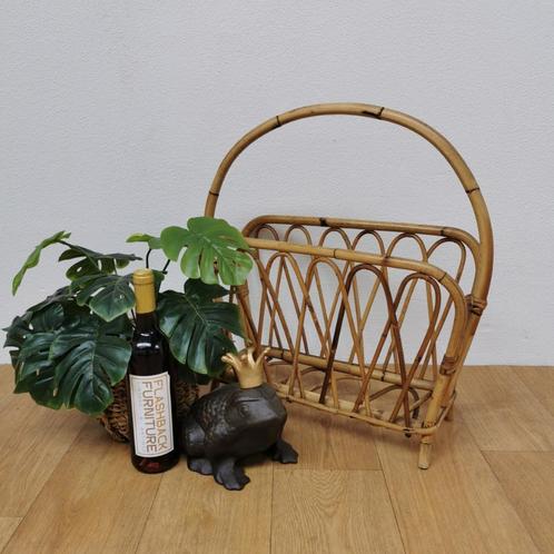 Vintage boho rotan krantenbak lectuurbak tijdschriftenrek 80, Huis en Inrichting, Woonaccessoires | Krantenbakken en Lectuurbakken