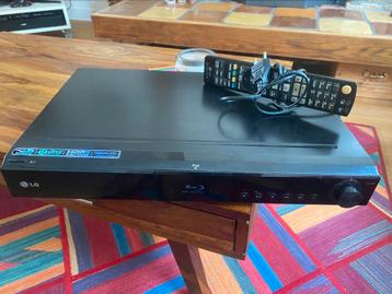 LG home cinema blu-ray dvd HB650 beschikbaar voor biedingen
