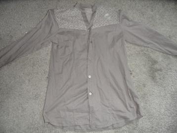 Sportieve zomerblouse, lichtbruin, maat L beschikbaar voor biedingen