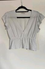 Pull & bear dames blousje wit kant motiefje kort L, Wit, Maat 42/44 (L), Ophalen of Verzenden, Zo goed als nieuw