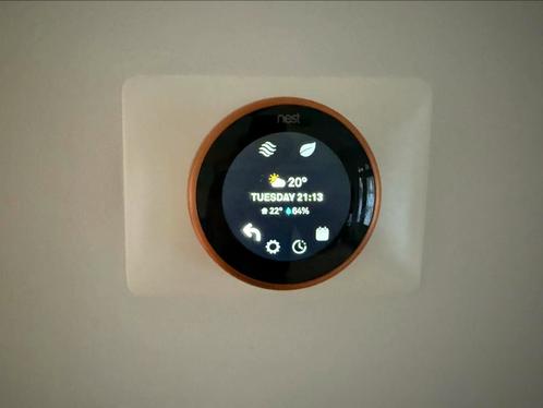 Nest Smart Thermostaat 3e generatie Koper + Heatlink, Doe-het-zelf en Verbouw, Thermostaten, Zo goed als nieuw, Slimme thermostaat