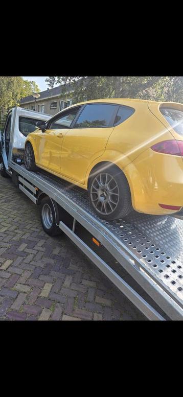 Export autos bestelwagens gevraagd sloopautos schade campers beschikbaar voor biedingen