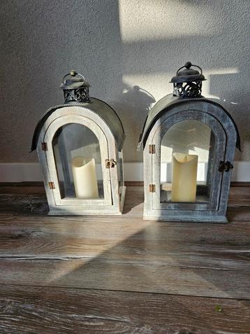 2x Windlicht met LED Kaarsen beschikbaar voor biedingen