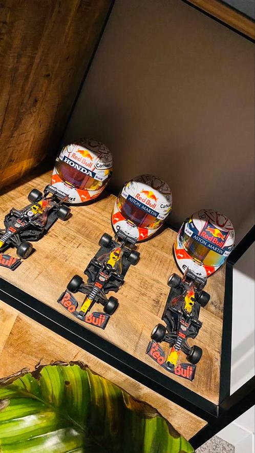 Max Verstappen 1:2 Helm 2019 2020 2021 met 1:18 schaalmodel, Verzamelen, Automerken, Motoren en Formule 1, Zo goed als nieuw, Ophalen of Verzenden