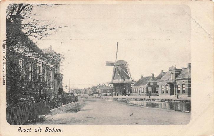 AY854 Bedum grachtgezicht met molen ca1900 uitg. Haan, Verzamelen, Ansichtkaarten | Nederland, Ongelopen, Groningen, Voor 1920