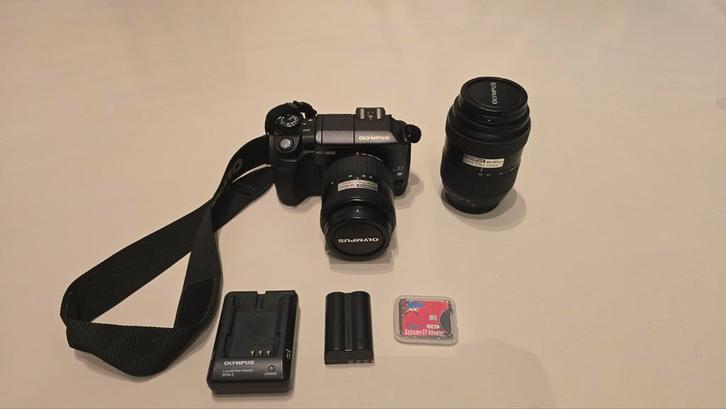 Olympus E-300 Spiegelreflexcamera met 2 lenzen + accessoires, Audio, Tv en Foto, Fotocamera's Digitaal, Ophalen