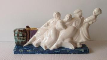 zeldzame art deco craquele figuur boottrekkers vrouwen beschikbaar voor biedingen