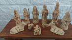 Prachtige handgesneden Kerststal beeldjes uit olijfhout, Antiek en Kunst, Antiek | Religie, Ophalen of Verzenden