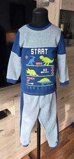Dino Trainingspak - Geïsoleerd & Stoer! Maat 110, Kinderen en Baby's, Ophalen of Verzenden, Zo goed als nieuw, Overige maten