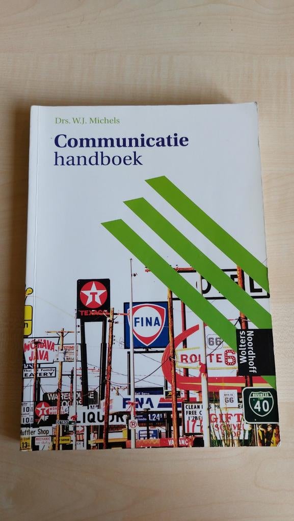 Communicatie handboek - Drs. W.J. Michels, Ophalen of Verzenden, Gelezen, HBO, Drs. W.J. Michels