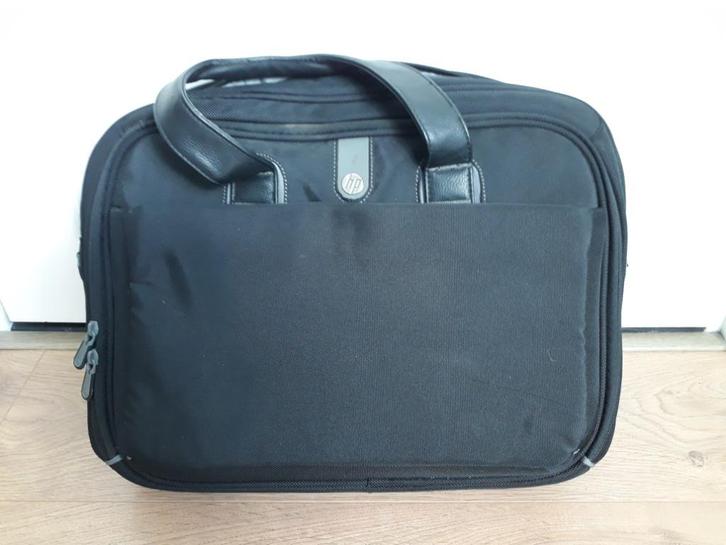 Mooie laptoptas / dossiertas met veel vakken - als nieuw, Computers en Software, Laptoptassen, Zo goed als nieuw, Schoudertas