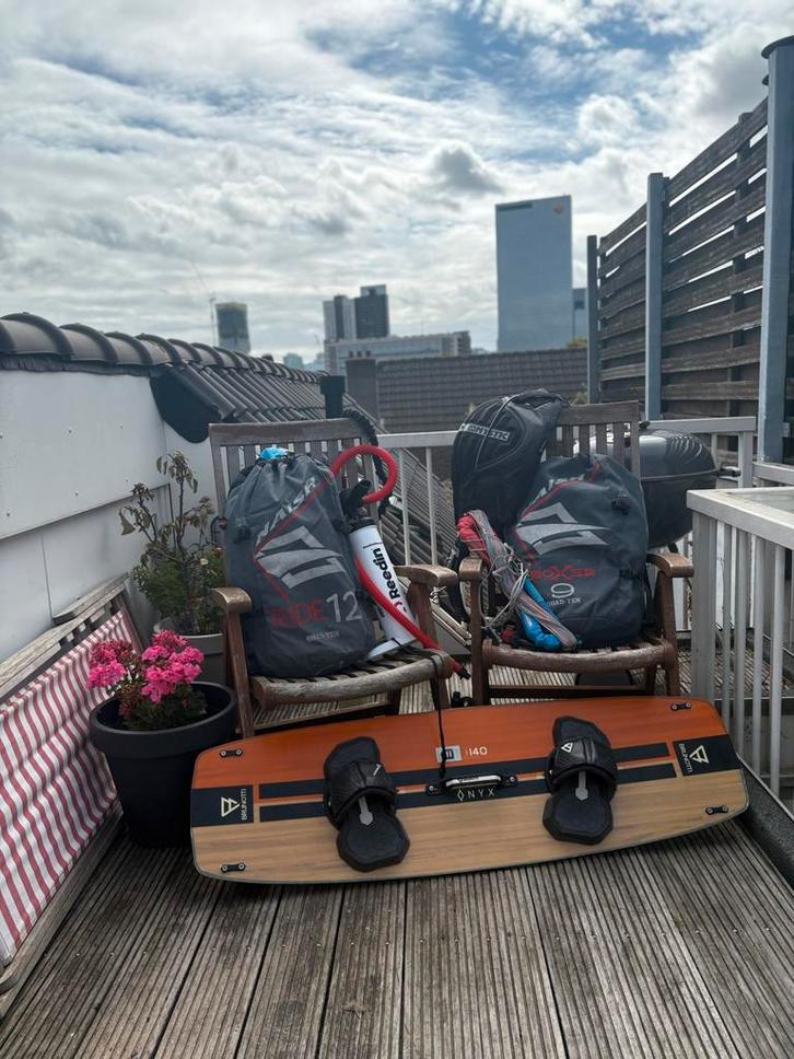 Complete kiteset - naish 9m & 12m (bieden vanaf 1150), Watersport en Boten, Kitesurfen, Kitesurf-set, Twintip, Ophalen