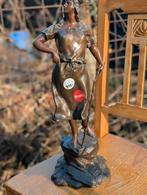 Antiek bronzen beeld.  52 cm hoog. €435., Ophalen